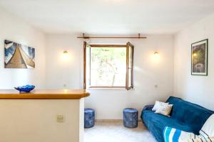 Modern apartment in Zavala, 50 m² with free parking.