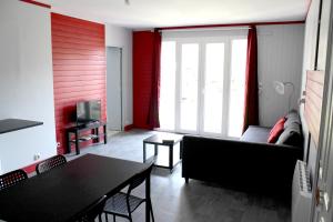 Maisons de vacances Maison d'une chambre avec jardin clos et wifi a Saint Patrice : photos des chambres
