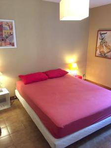 Villa charmante à Arpaillargues-et-Aureillac avec piscine privée