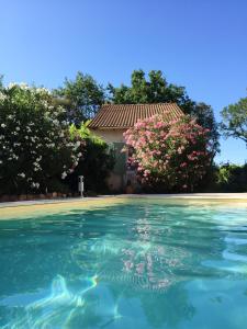 Villas Villa de 3 chambres avec piscine privee jardin clos et wifi a Arpaillargues et Aureillac : photos des chambres