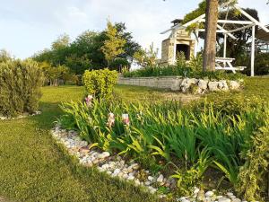 Maisons de vacances Maison de 2 chambres avec jardin a Lendou en Quercy a 7 km de la plage : photos des chambres