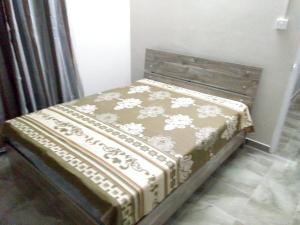 Charming House in Curepipe + Garden