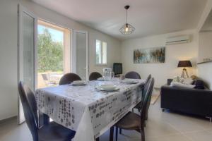 Appartement moderne avec vue sur montagne à Taglio-Isolaccio