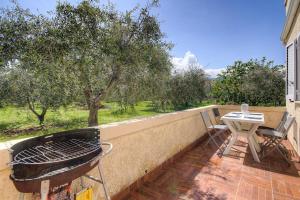 Appartement moderne avec vue sur montagne à Taglio-Isolaccio
