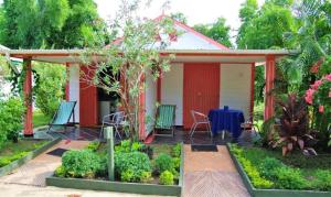 Charming Studio in Foulpointe, Sea View and Garden, 30 m²