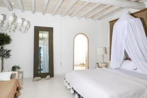 Villa with 6 bedrooms in Mikonos with wonderful sea view private pool furnished garden 600 Myconos Greece