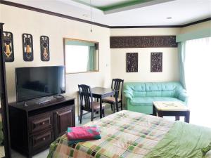 15th Floor Sea View Apartment - Sleeps 2