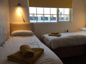 Economy Twin Room room in Whitecliff Guest House