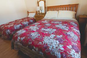 Rockview Cottage-Sleeps 7-Garden w Play Area & Bbq