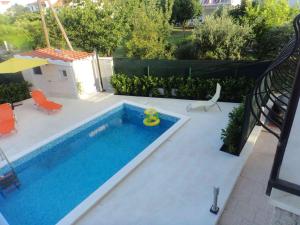 One bedroom appartement at Kastel Stafilic 200 m away from the beach with shared pool enclosed garden and wifi