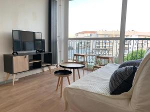 Appartements T2 lumineux centre ville proche metro, parking gratuit,1 chambre, 1 grande piece a vivre : photos des chambres