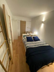 T2 lumineux centre ville proche métro parking gratuit1 chambre 1 grande pièce à vivre