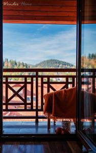 Wonder Home - Apartament Cud Malina z kominkiem, klimatyzacją i widokiem na Karkonosze, blisko centrum, stoku, restauracji, aquaparku