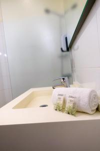 Hotels Hotel Grand Confort Le Moulin Rouge : Chambre Double Imaginaire