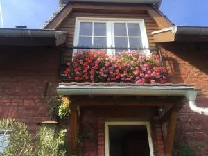 Haus Rothenstein, ruhige FeWo, ca. 10 min. zu Messe und Flughafen - 梅尔布施