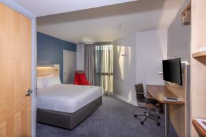 Hotels Holiday Inn Express Saint-Nazaire, an IHG Hotel : Chambre Double - Accessible aux Personnes à Mobilité Réduite - Non-Fumeurs