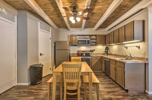 Apartment room in Luxe Central Silverthorne Condo Ski and Hike Nearby