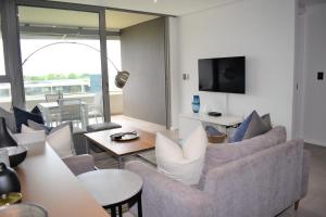 Pebble Beach 303, Sibaya