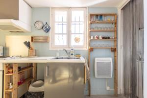 LB Vacation Rentals I Charming Little Bucolic House 5-Min From City