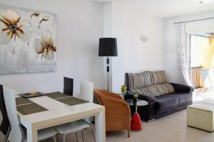 Sunny Escape by the Sea & Yacht Club