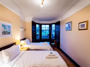 Beaufort House, Looking onto Golf Course - Pass the Keys