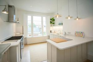 Blenheim House - Luxury City Centre Georgian Townhouse for 8