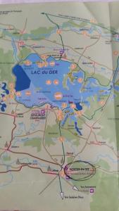 Maison Carteret à 10 mn Lac du Der plages port casino confort et calme jardin bbq