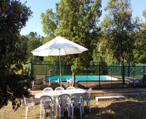 Villas Villa spacieuse a Flassans-sur-Issole avec piscine privee : photos des chambres