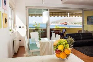 Spacious Apartment in Trogir with Parking