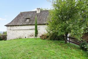 Maisons de vacances Maison de 3 chambres avec jardin amenage et wifi a Senezergues : photos des chambres