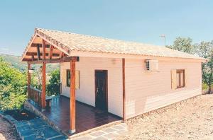 Welcoming House in Cañamero + Pool