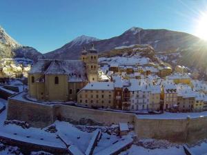 Appartements Appartement de 3 chambres avec vue sur la ville jardin clos et wifi a Briancon : photos des chambres