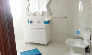 Elegant Villa in Albufeira with Private Pool.