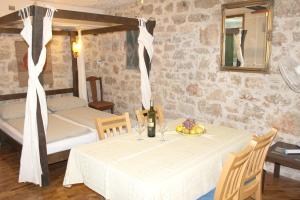 Studio at Betina 60 m away from the beach with furnished terrace and wifi