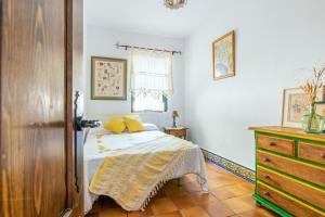 Charming Villa in Cortegana with Pool