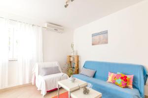 One bedroom appartement at Crikvenica 200 m away from the beach with enclosed garden and wifi