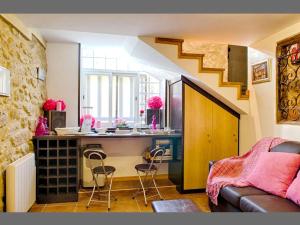 Charming villa in Cividade, 150 m² with private pool