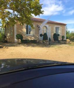 Maisons de vacances Maison de 4 chambres avec jardin amenage et wifi a Arles : photos des chambres