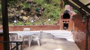 Spacious chalet in Sibiel with mountain and lake views + Jacuzzi