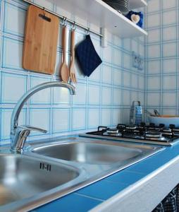 Charming house with garden in Monopoli with direct access to the beach