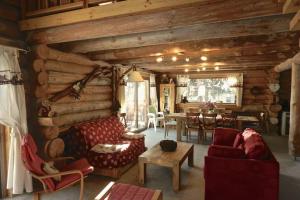 Chalet les SORBIERS, en rondins, classé 4****étoiles