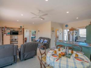 Harbour View Haven - Pauanui Holiday Home