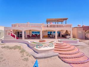 Casa San Miguel - Beachfront House