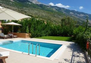 Lourdata Villa Sleeps 5 with Pool and Air Con Kefalloniá Greece