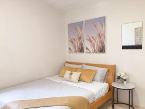 Quiet Private Double Room in Kingsford near UNSW, Randwick Light Railway&Bus G3 - ROOM ONLY
