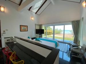 Krabi Beach House, SHA Extra Plus