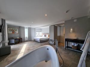 Hotels Maison Jenny Hotel Restaurant & Spa : Suite Classique