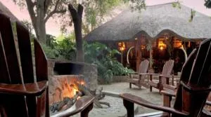 Valamanzi Lodge in Nyati Wilderness - Wolwefontein