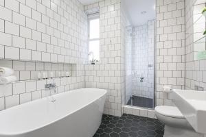 Urban Chic - Shaftesbury