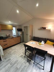 Campings Team Holiday - Camping du Petit Pont : photos des chambres